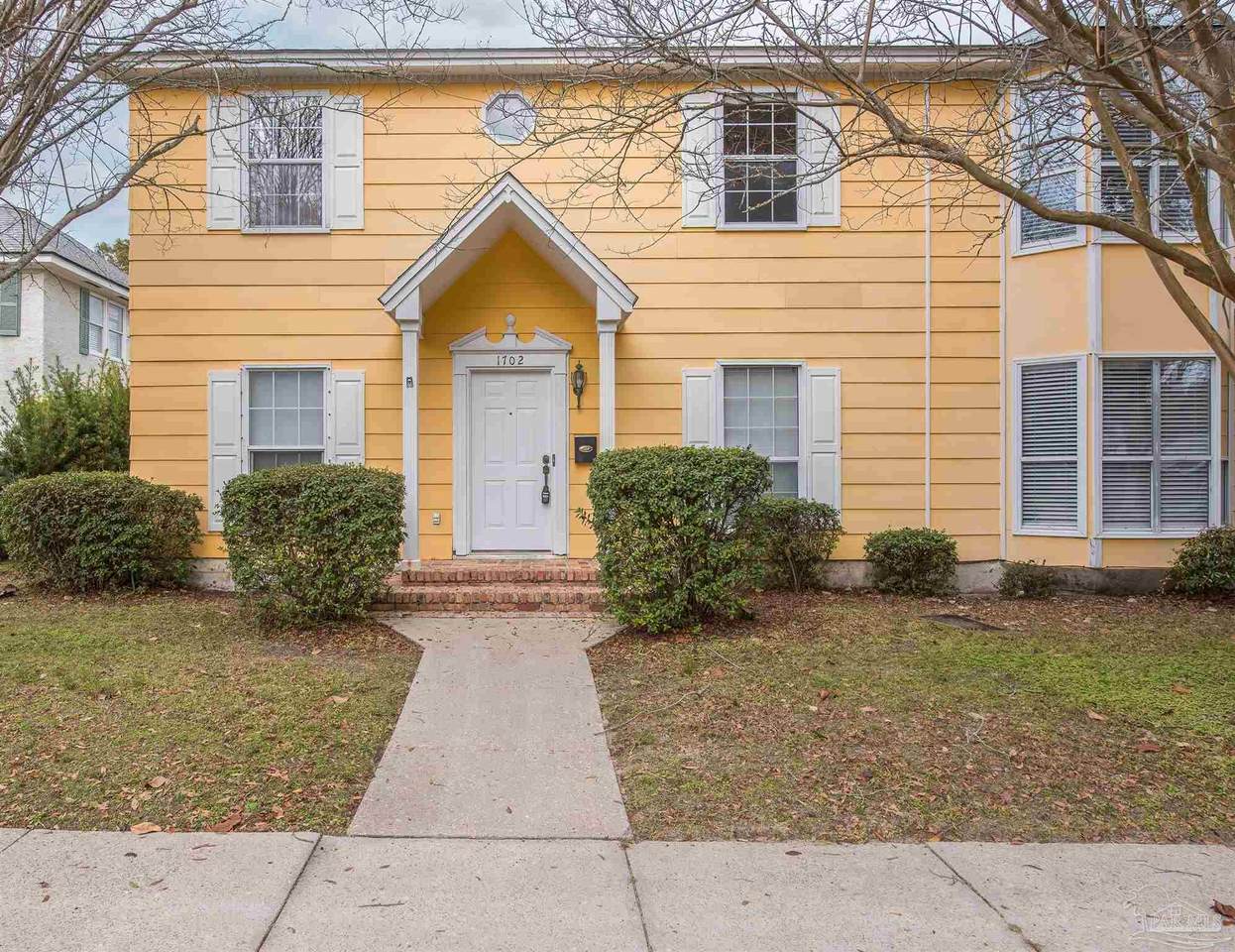 1702 Jackson St - Photo 1