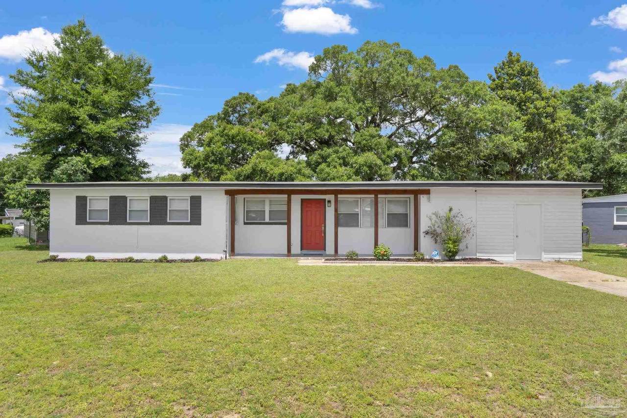 8 Goodman Ln - Photo 1