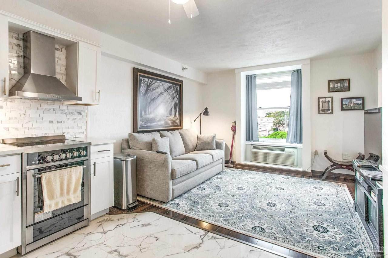 224 Garden St - Photo 1