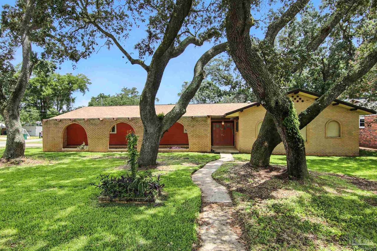 207 Nandina Rd - Photo 1