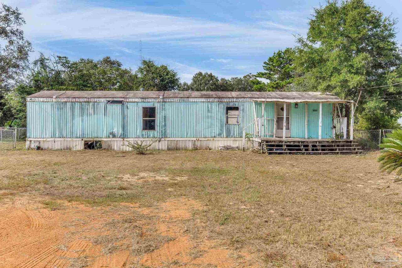 5827 Capitol Dr - Photo 1