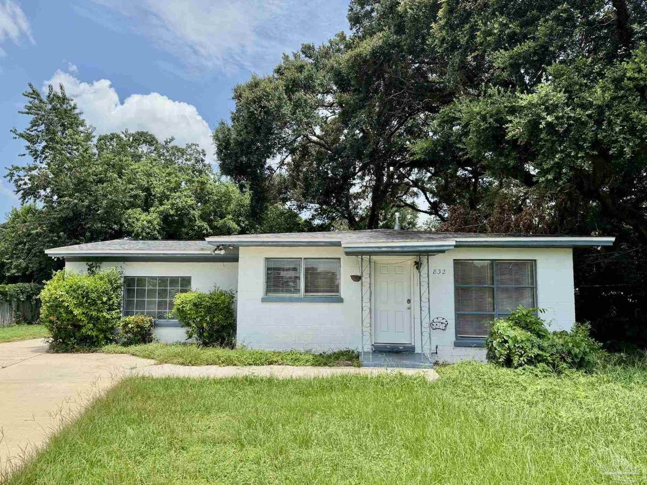 832 Madison Dr - Photo 1
