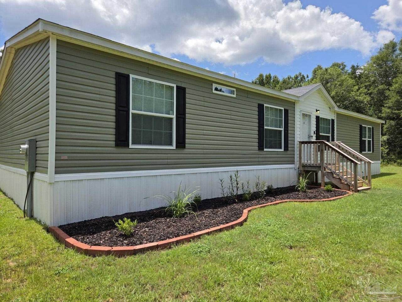 548 Pecan Ln - Photo 1