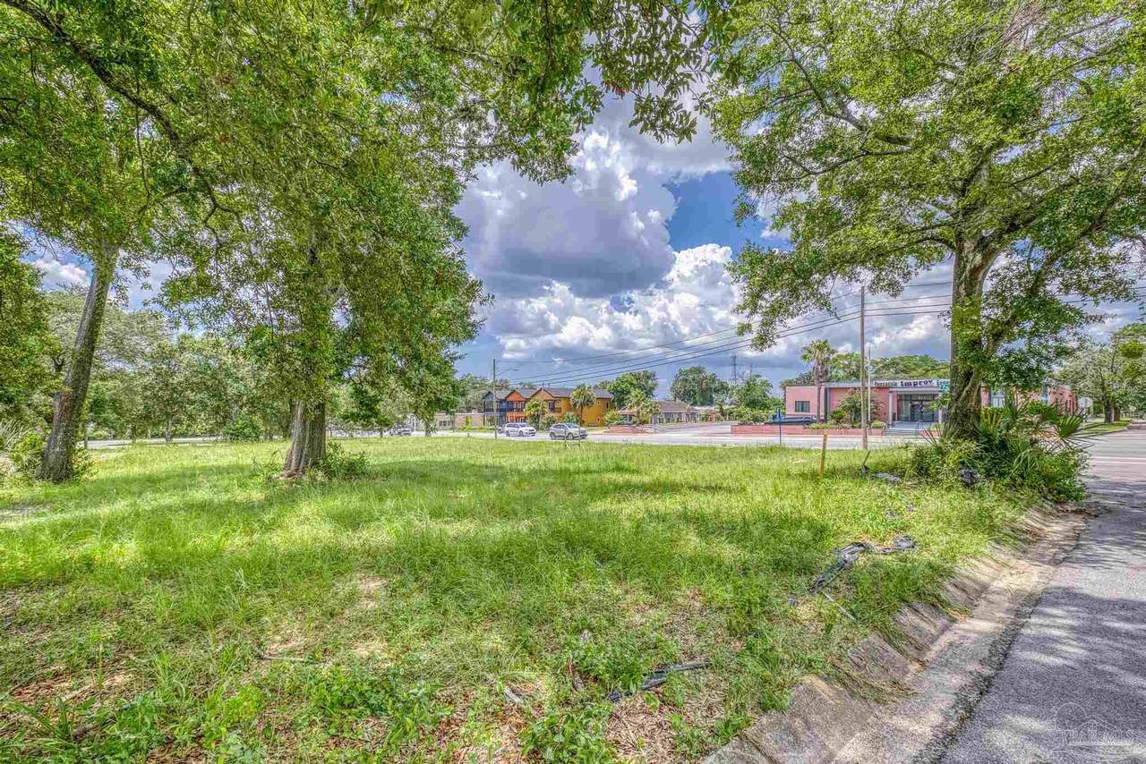 320 Pace Blvd - Photo 1