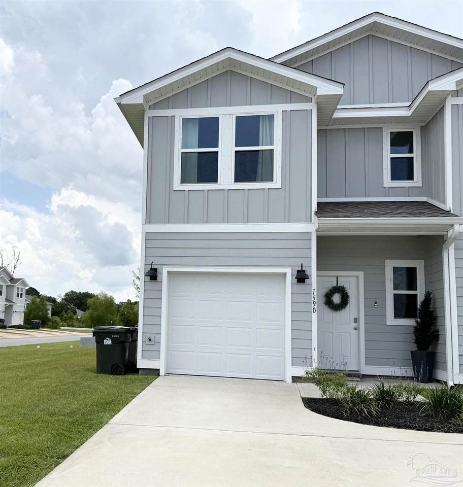 1590 Iroquois Ct - Photo 1