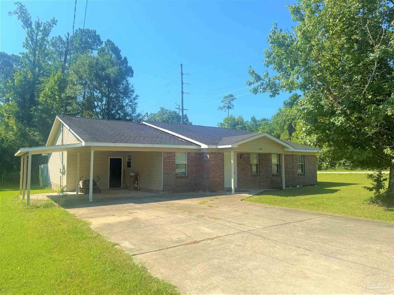 1704 Pine St - Photo 1