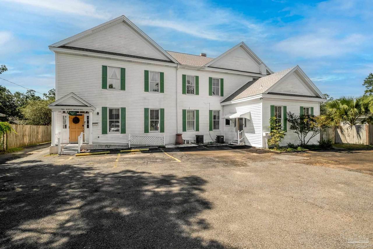 902 Blount St - Photo 1