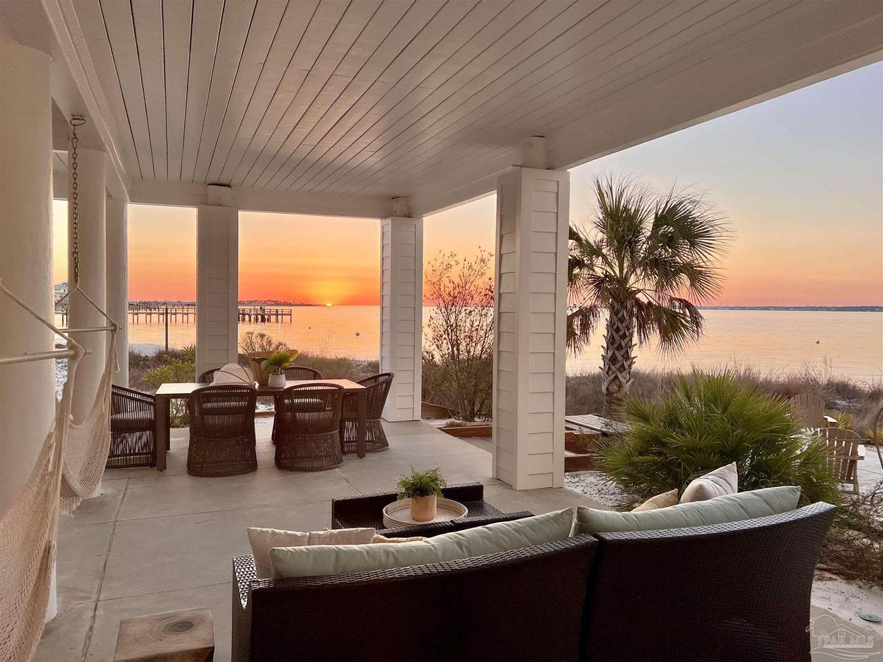 1466 Seaside Cir - Photo 1