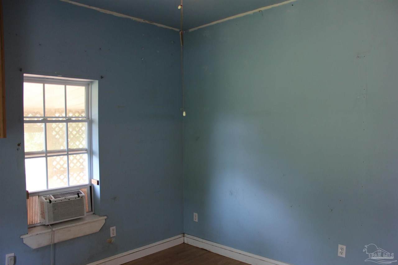 https://bt-photos.global.ssl.fastly.net/pensacola/1280_boomver_1_668959-2.jpg