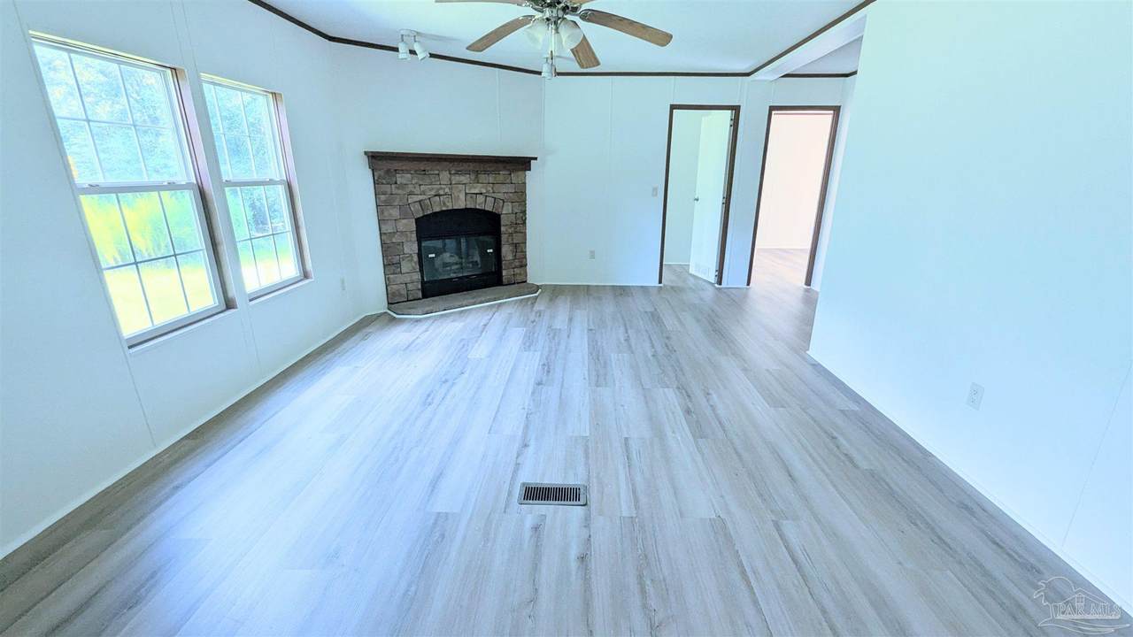 https://bt-photos.global.ssl.fastly.net/pensacola/1280_boomver_1_669660-2.jpg