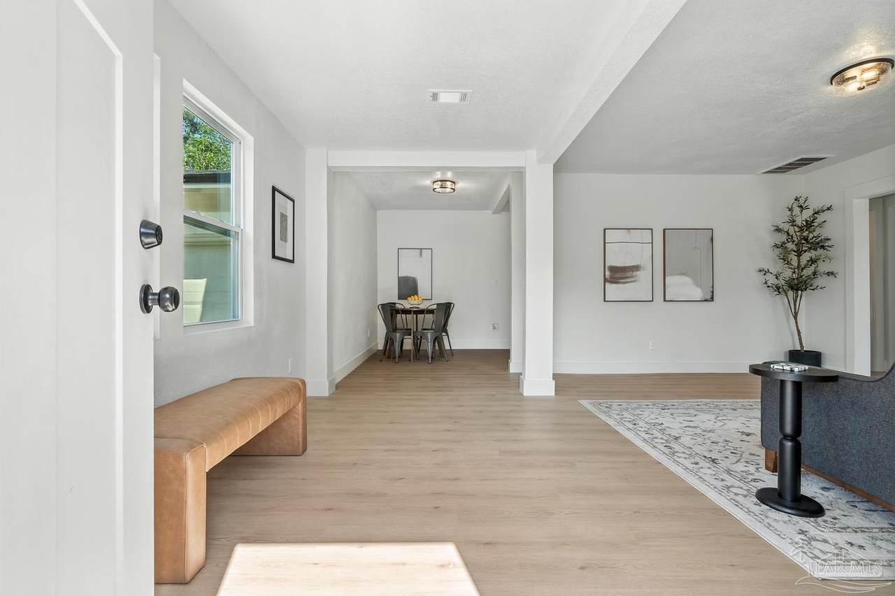 14 Mindoro Cir - Photo 1