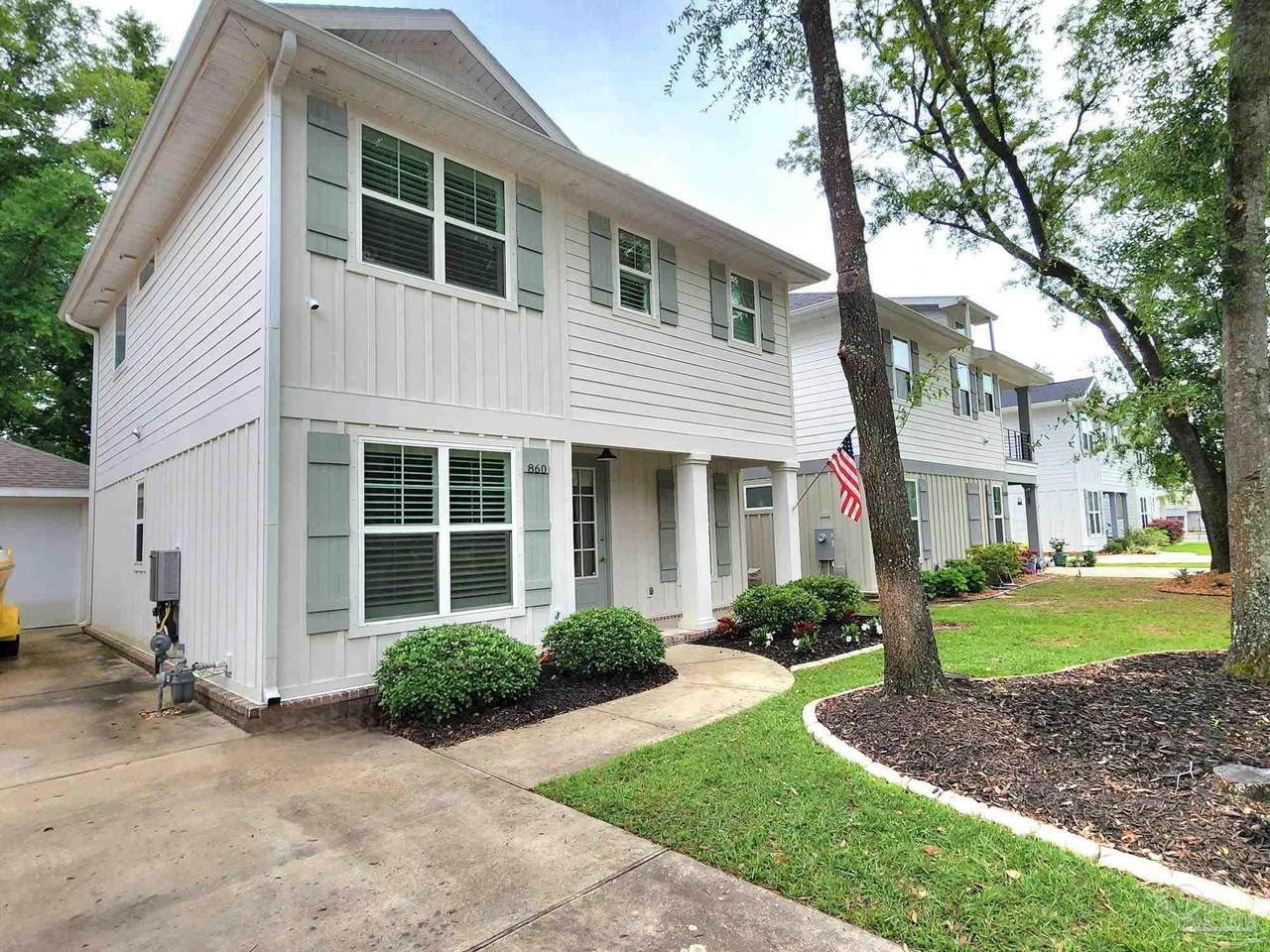 860 Van Kirk Ave - Photo 1