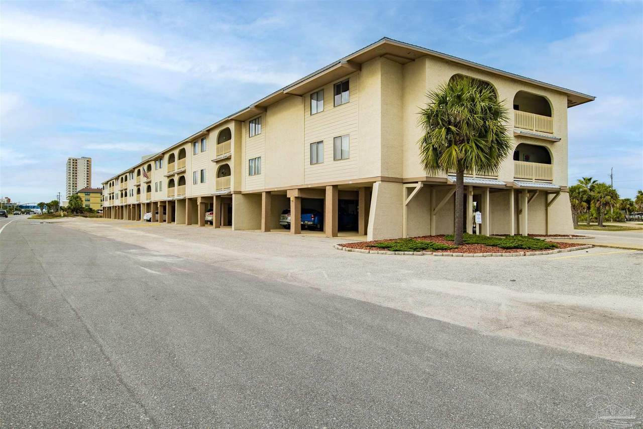 930 Beach Blvd - Photo 1