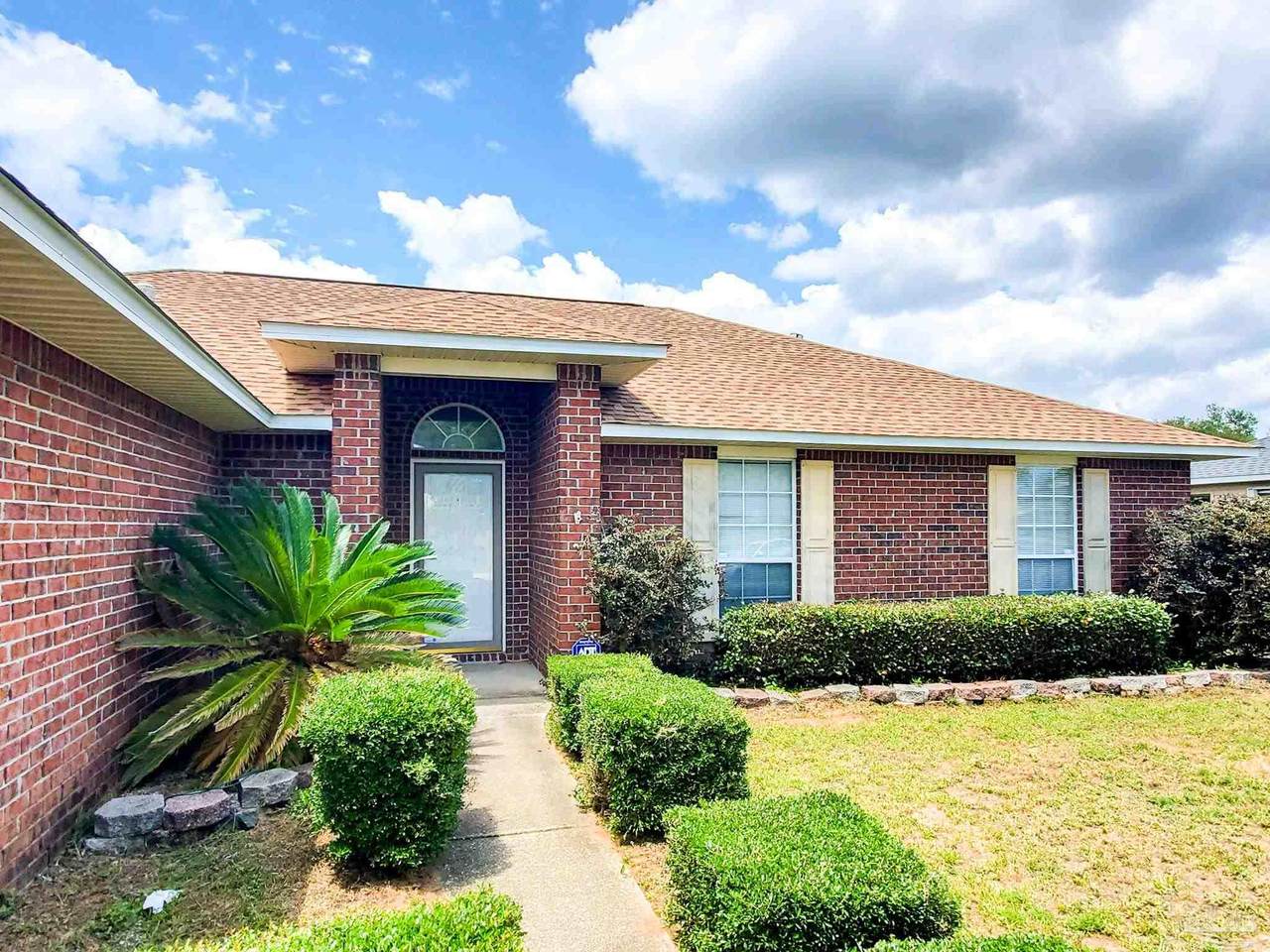 615 Batten Blvd - Photo 1