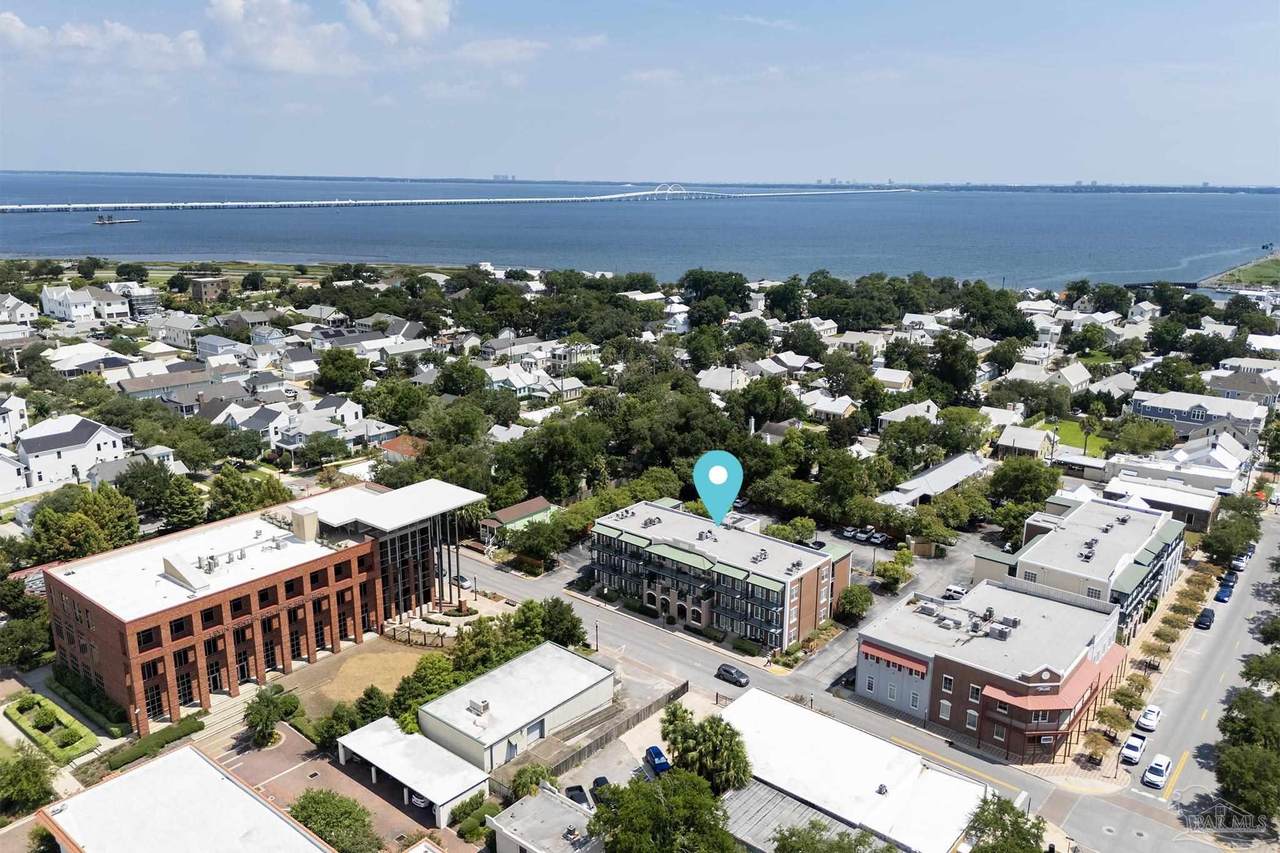 415 Romana St - Photo 1