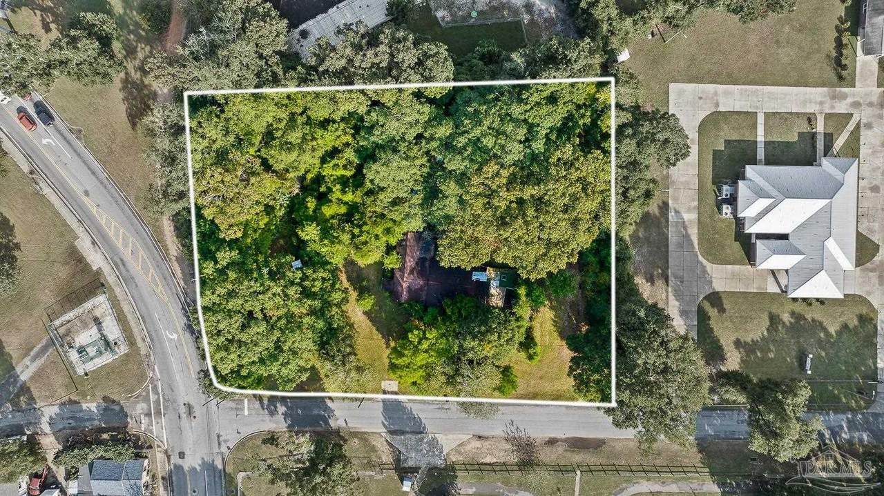 21 Detroit Blvd - Photo 1