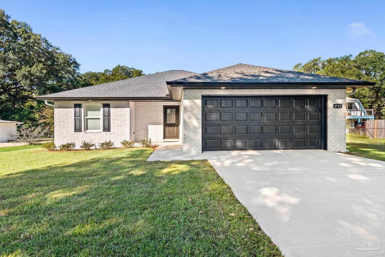 4715 Live Oak Ln - Photo 1