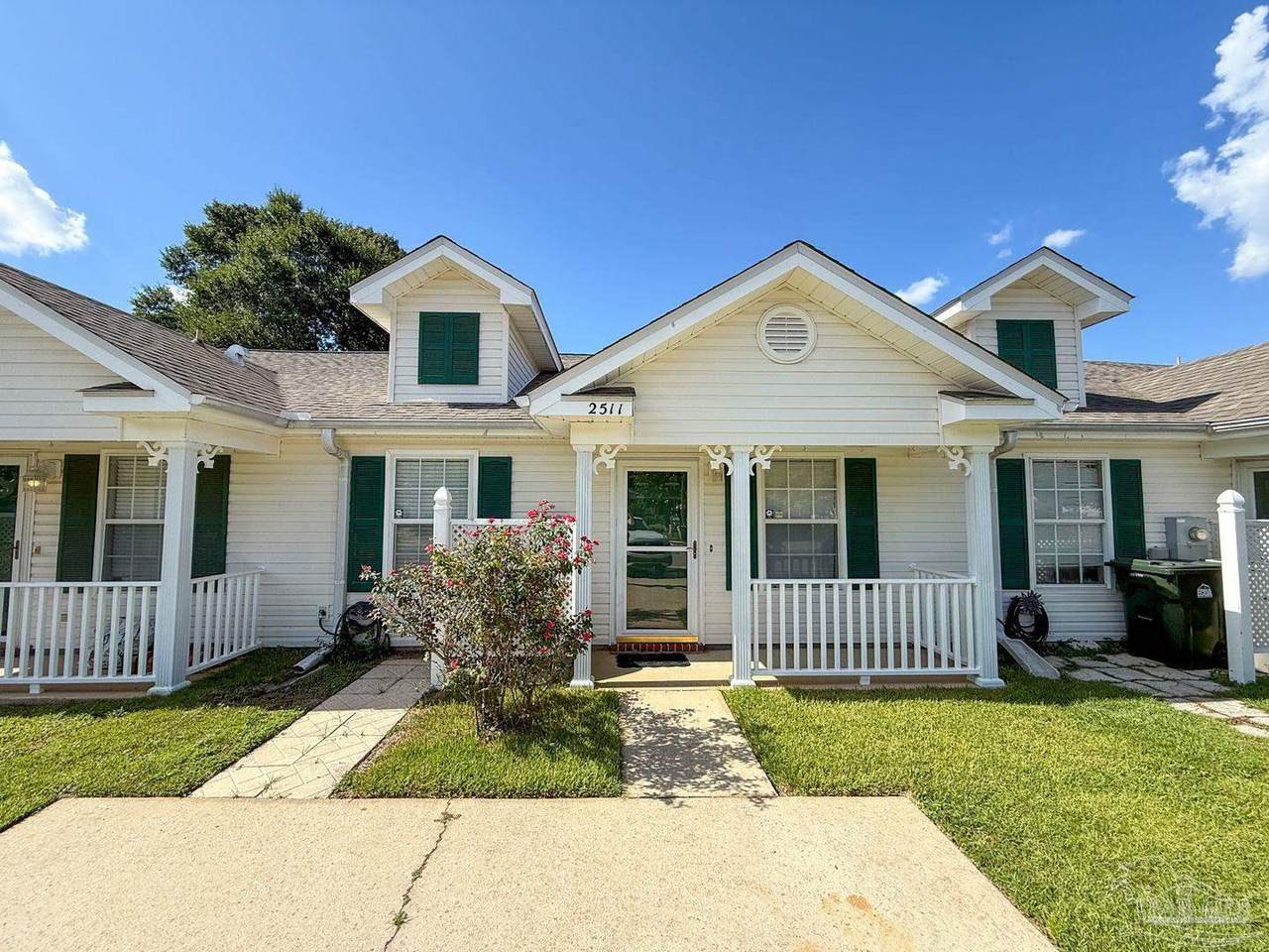 2511 Trailwood Dr - Photo 1