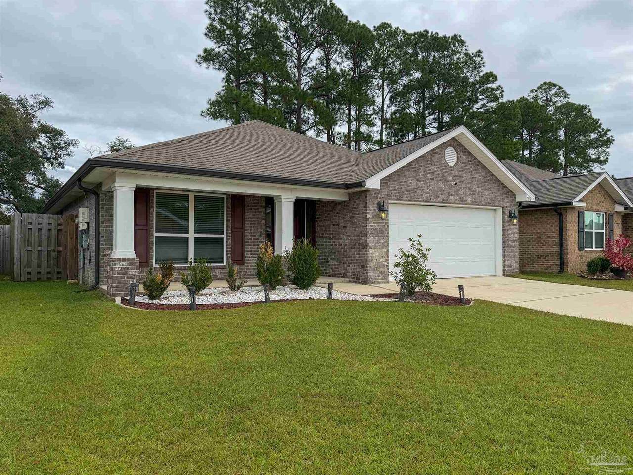 7836 Lakeside Oaks Dr - Photo 1