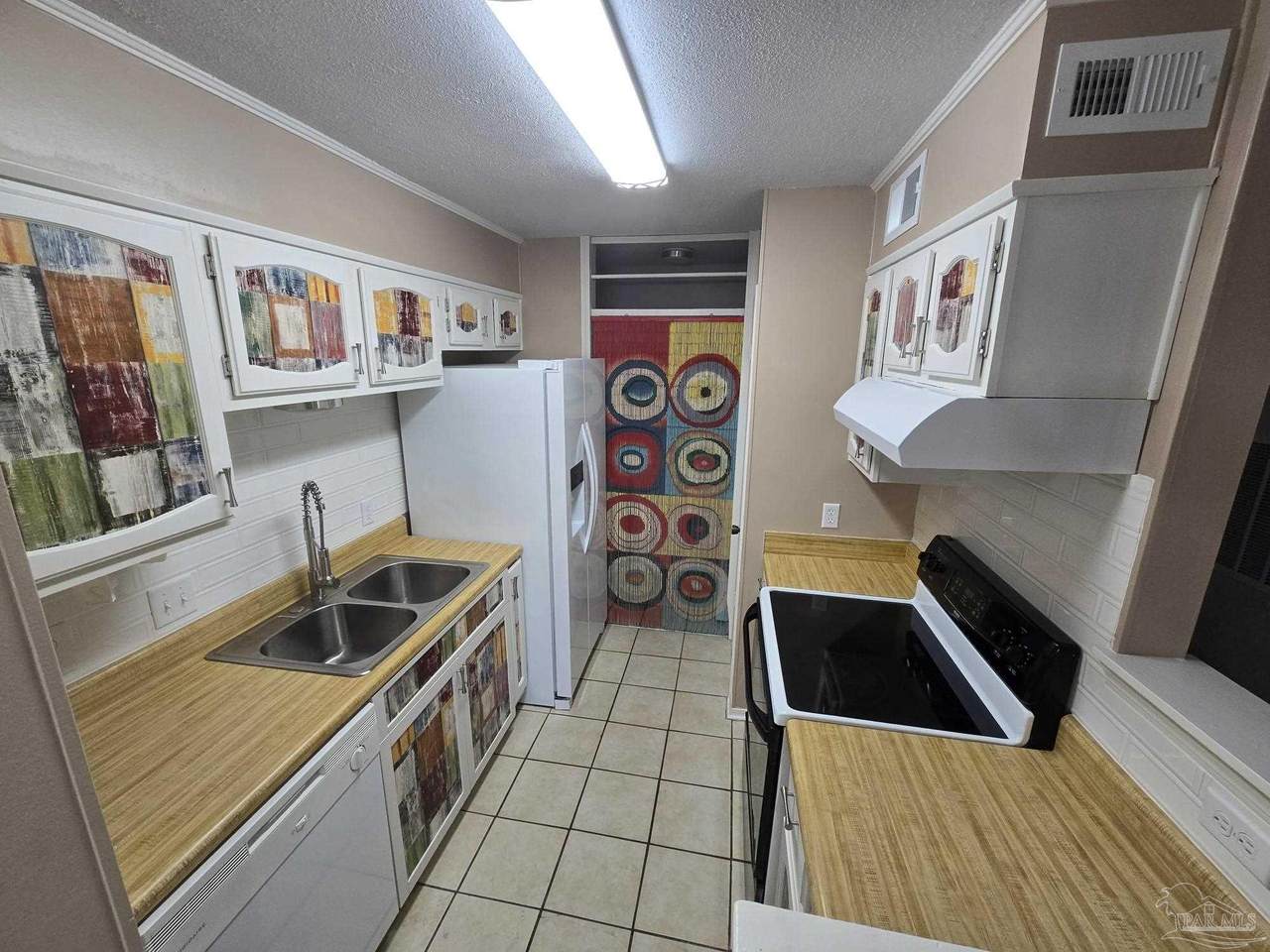 2303 Michigan Ave - Photo 1