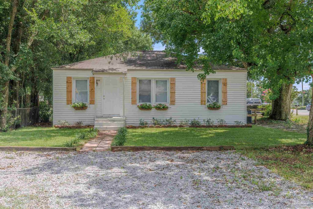 1223 Wisteria Ave - Photo 1