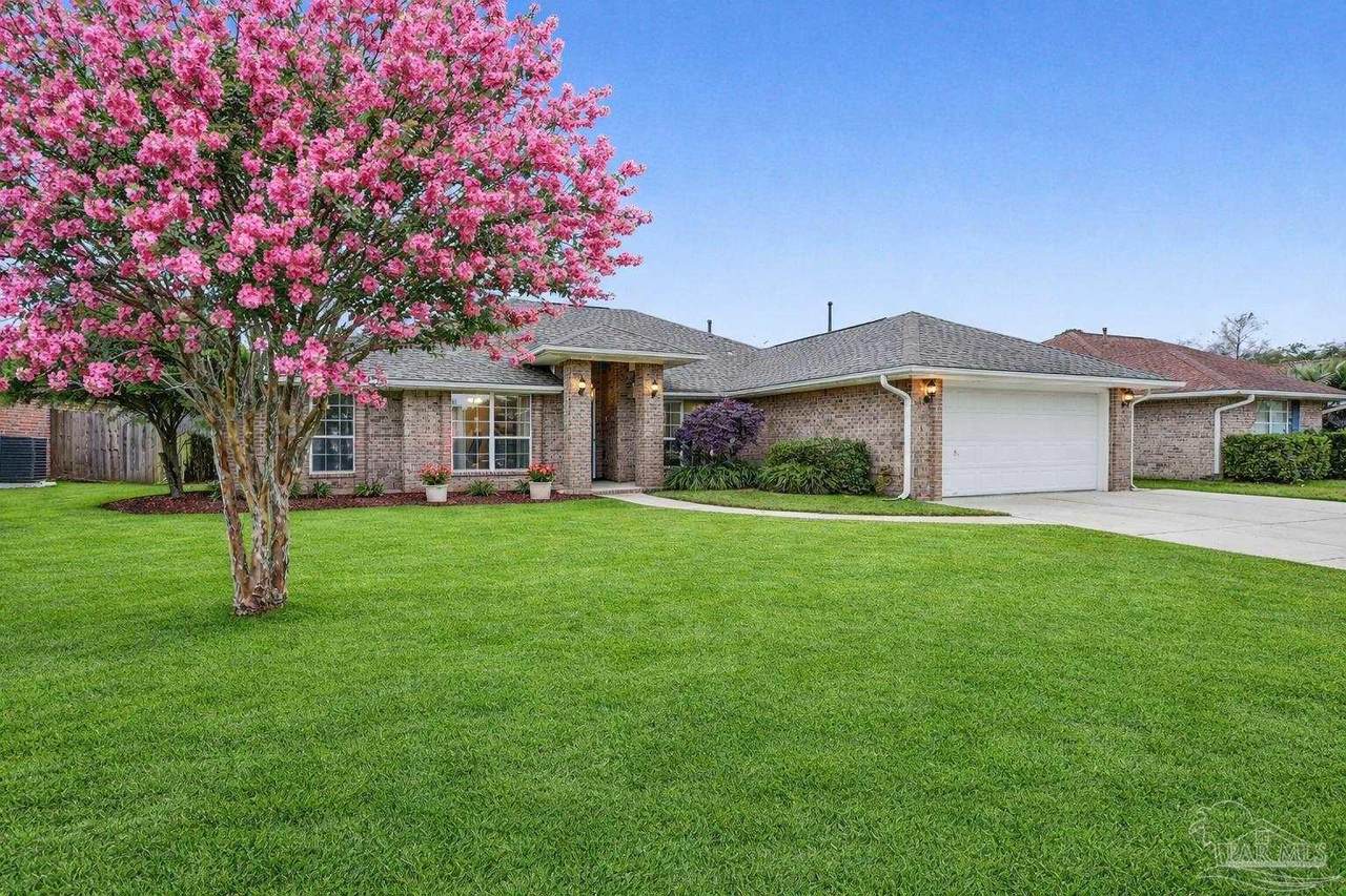 1307 Mazurek Blvd - Photo 1