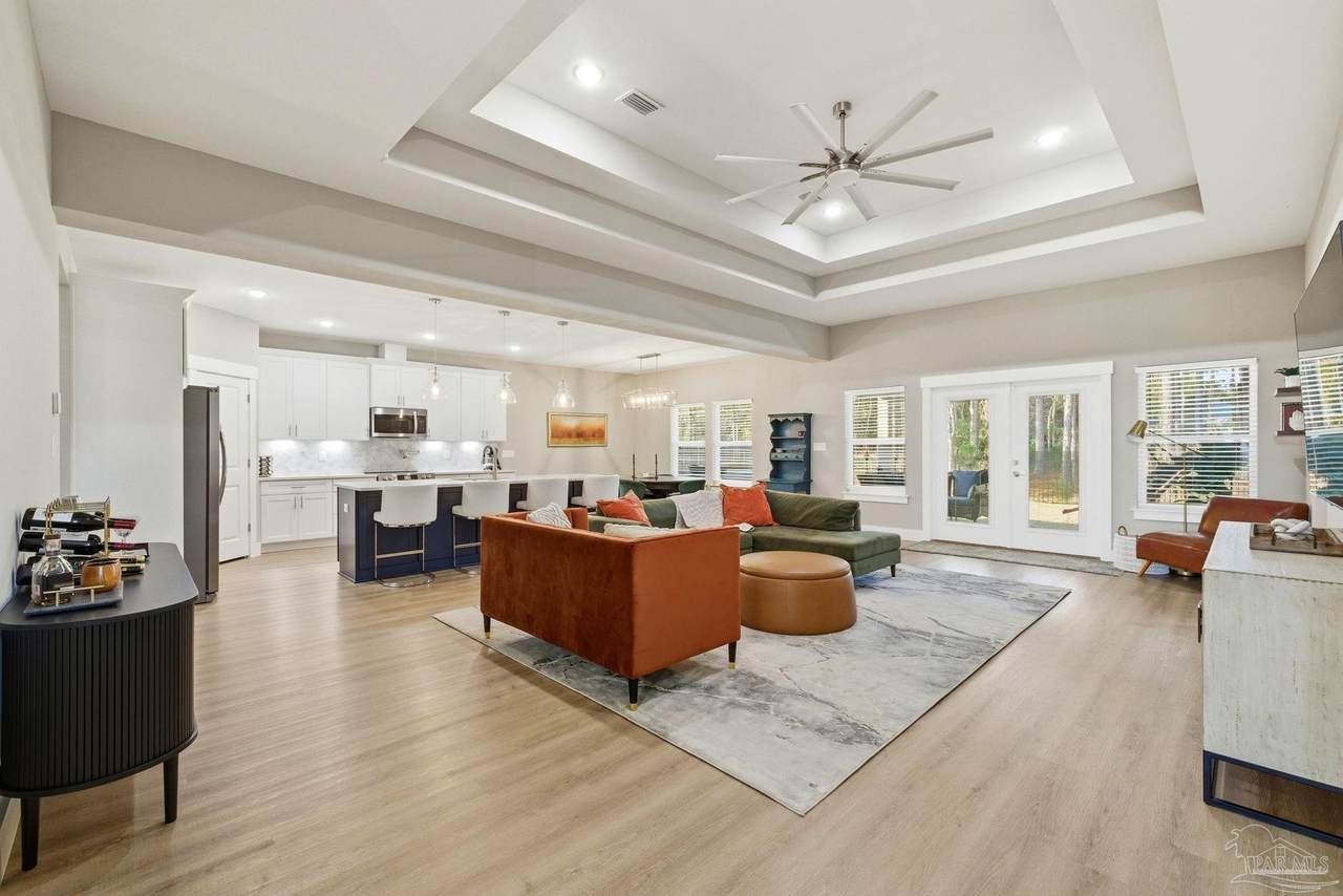 5530 Chenier Dr - Photo 1