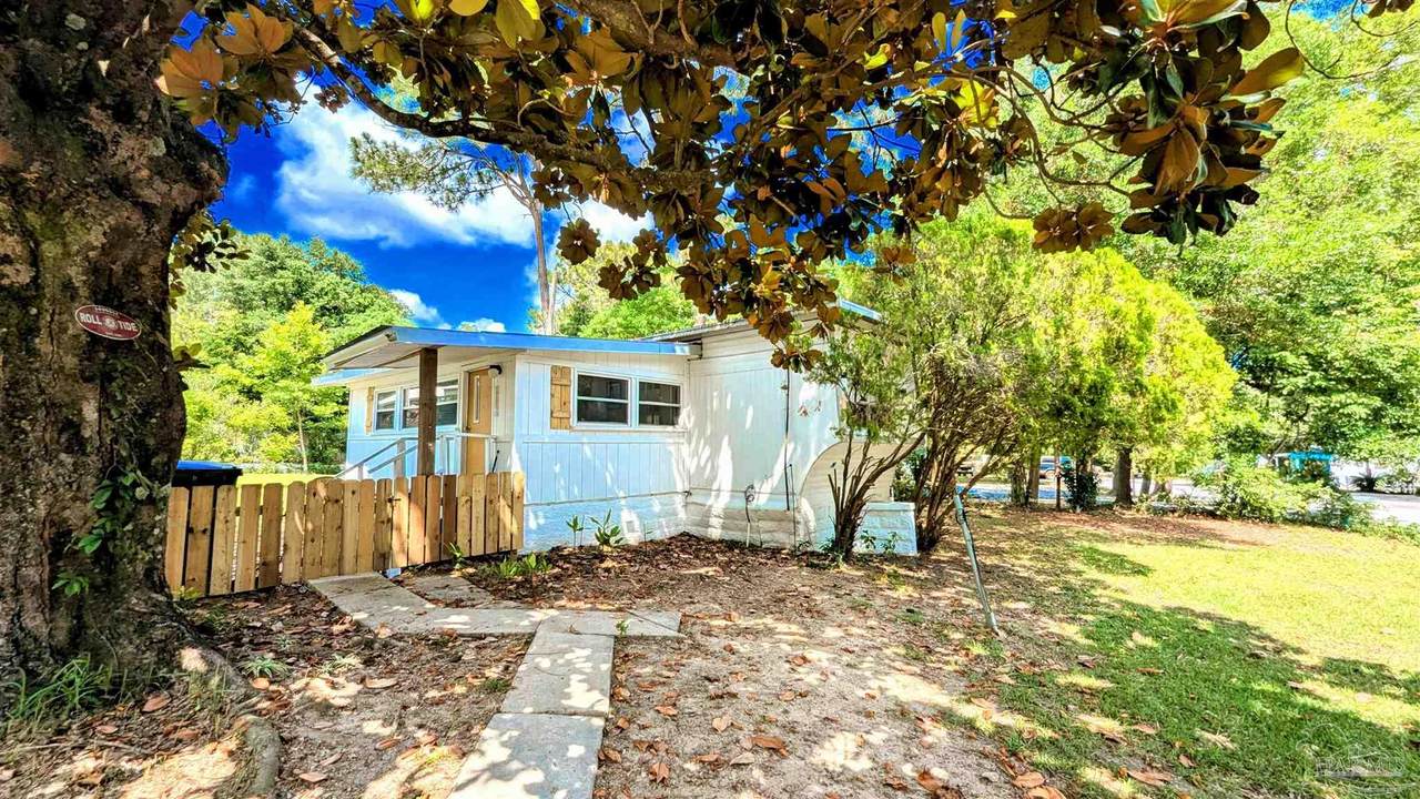 1330 Ridgewood Dr - Photo 1