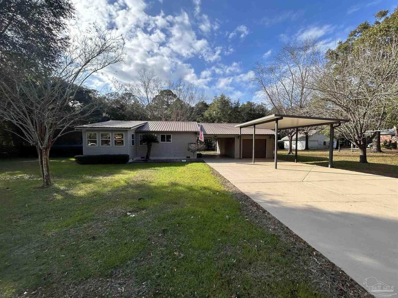 8601 Redwing Dr - Photo 1