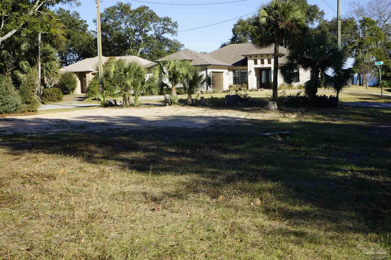 900 Scenic Hwy - Photo 1