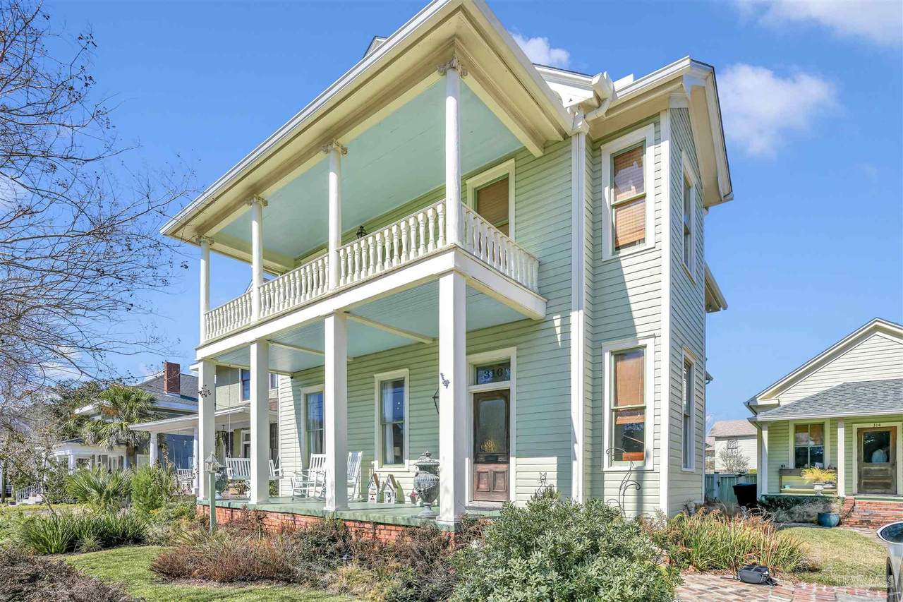 316 Strong St - Photo 1