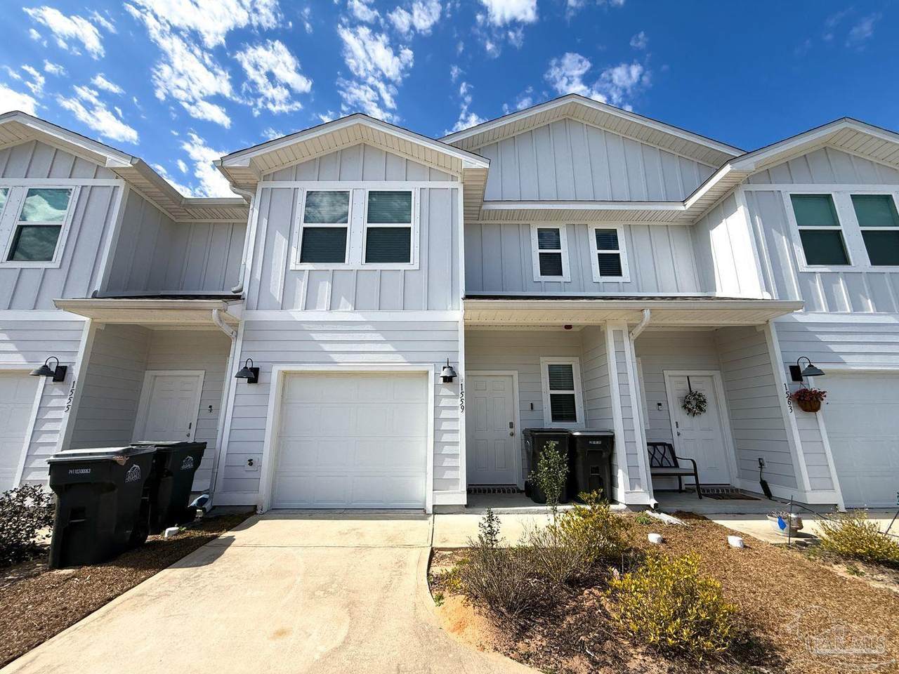 1559 Iroquois Ct - Photo 1