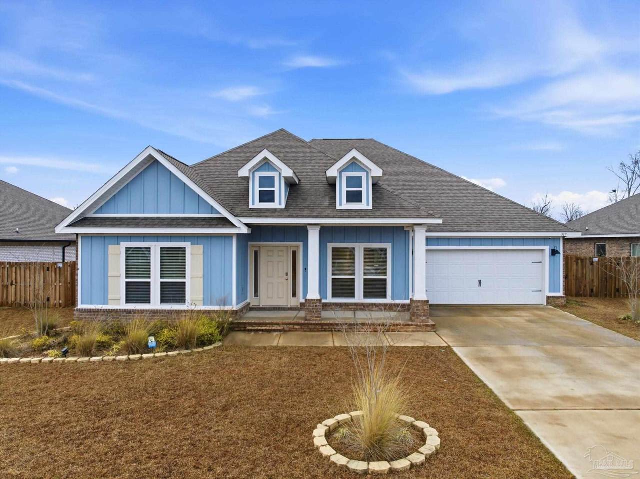 317 Connie Way - Photo 1