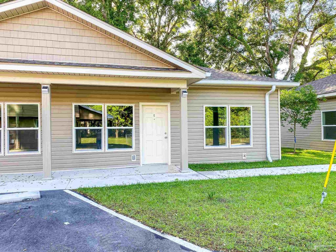2425 Johnson Ave - Photo 1