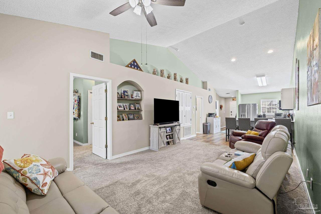 7101 Joy St - Photo 1