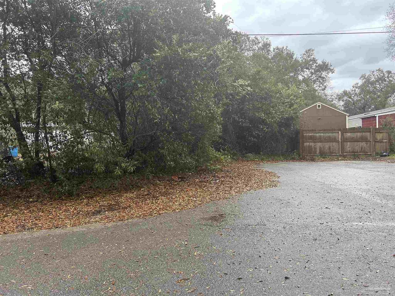 8600 Handicare St - Photo 1