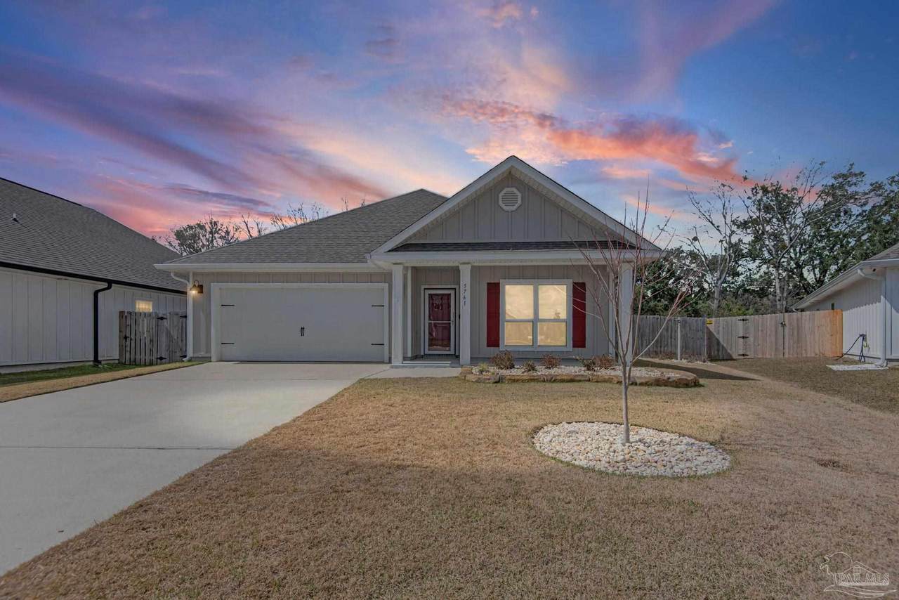 5761 Danbury Blvd - Photo 1