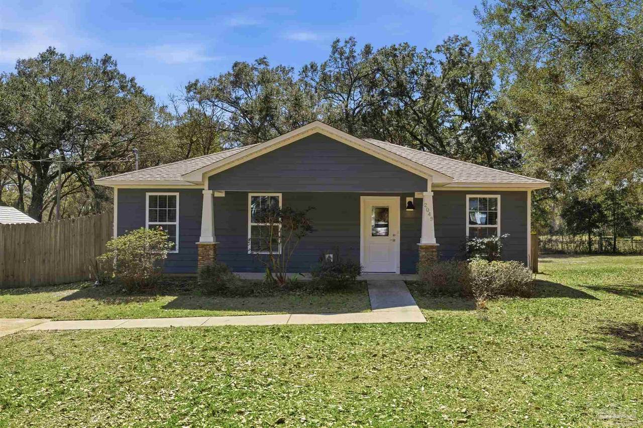 2049 Roberts Cir - Photo 1