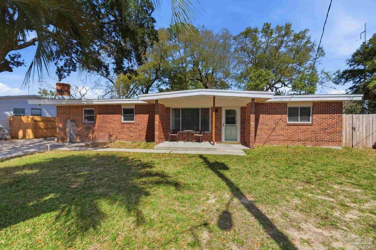 2110 Elaine Cir - Photo 1