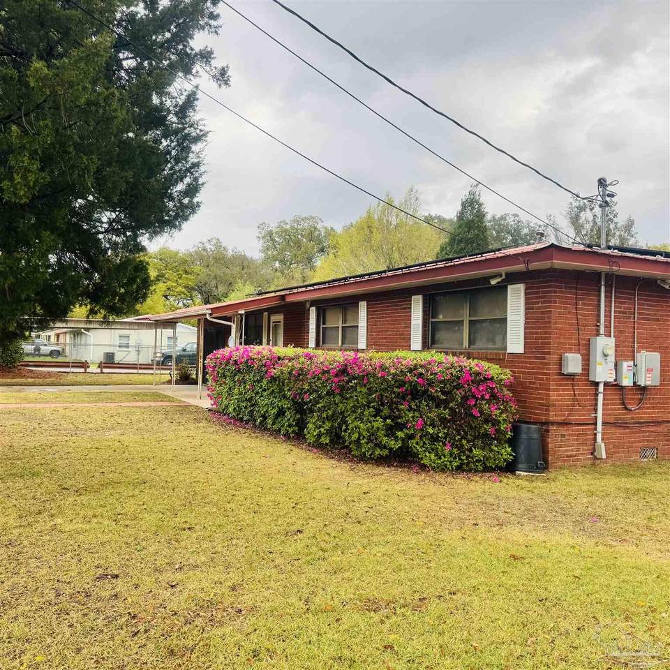 7880 Gregg Rd - Photo 1