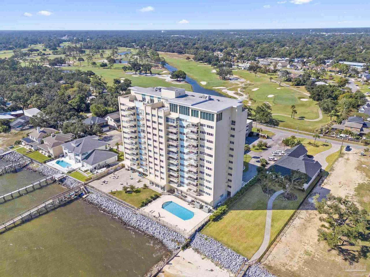 825 Bayshore Dr - Photo 1