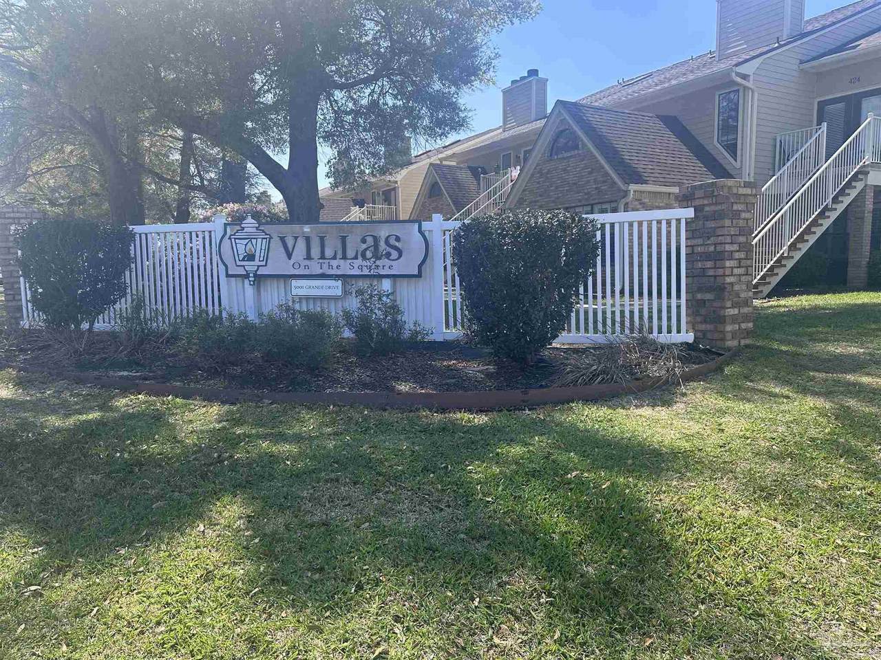 5001 Grande Dr - Photo 1
