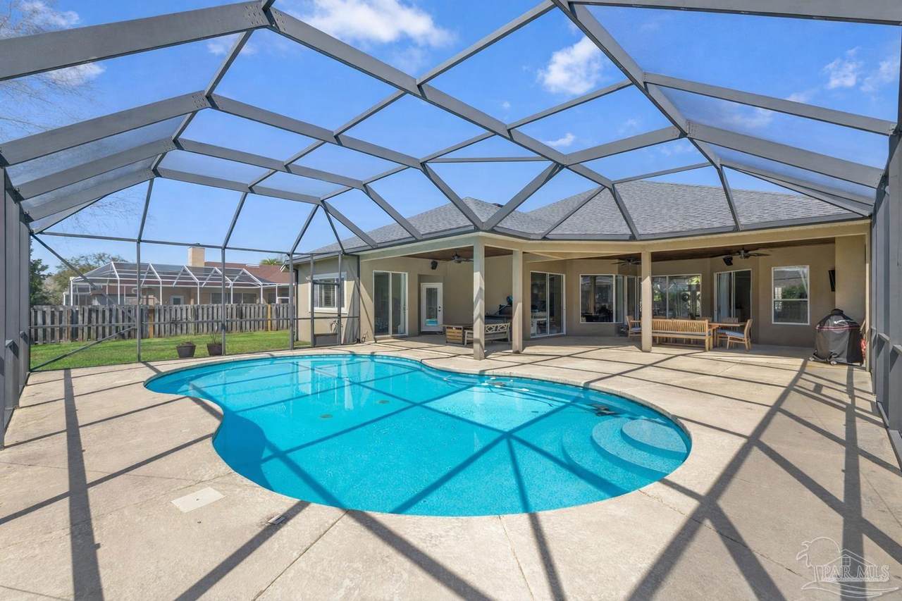 1183 Grand Pointe Dr - Photo 1