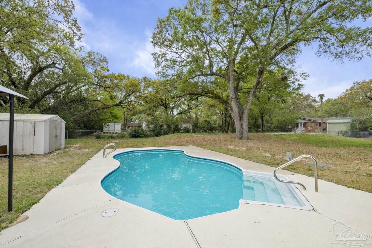 https://bt-photos.global.ssl.fastly.net/pensacola/1280_boomver_1_680130-2.jpg