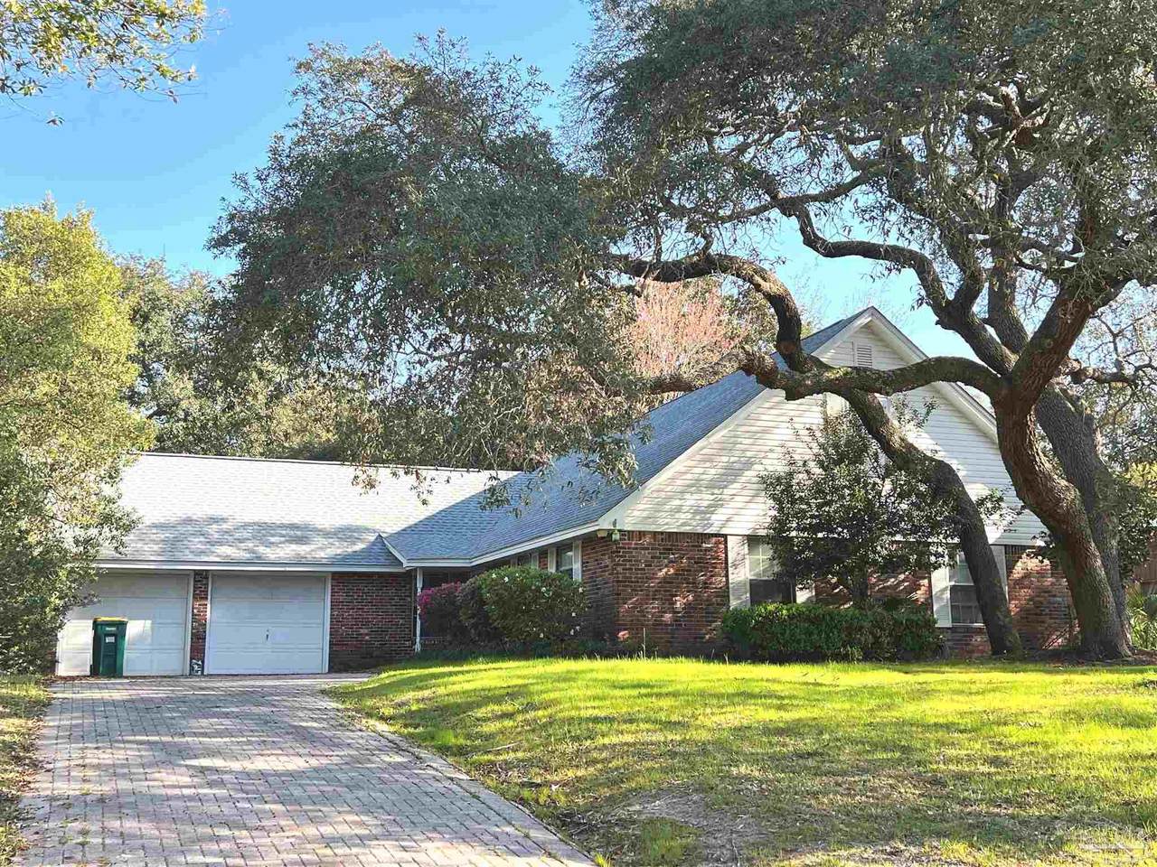 203 Priscilla Dr - Photo 1