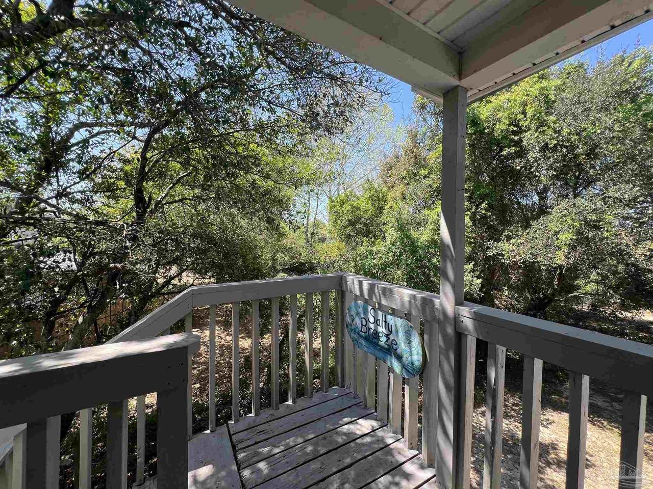 3202 Redwood Ln - Photo 1