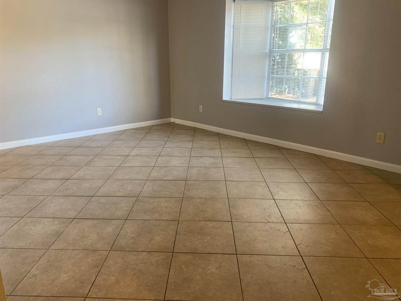 811 Massachusetts Ave - Photo 1