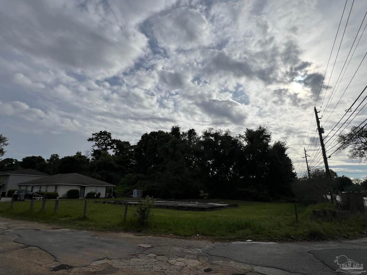 https://bt-photos.global.ssl.fastly.net/pensacola/1280_boomver_1_680580-2.jpg