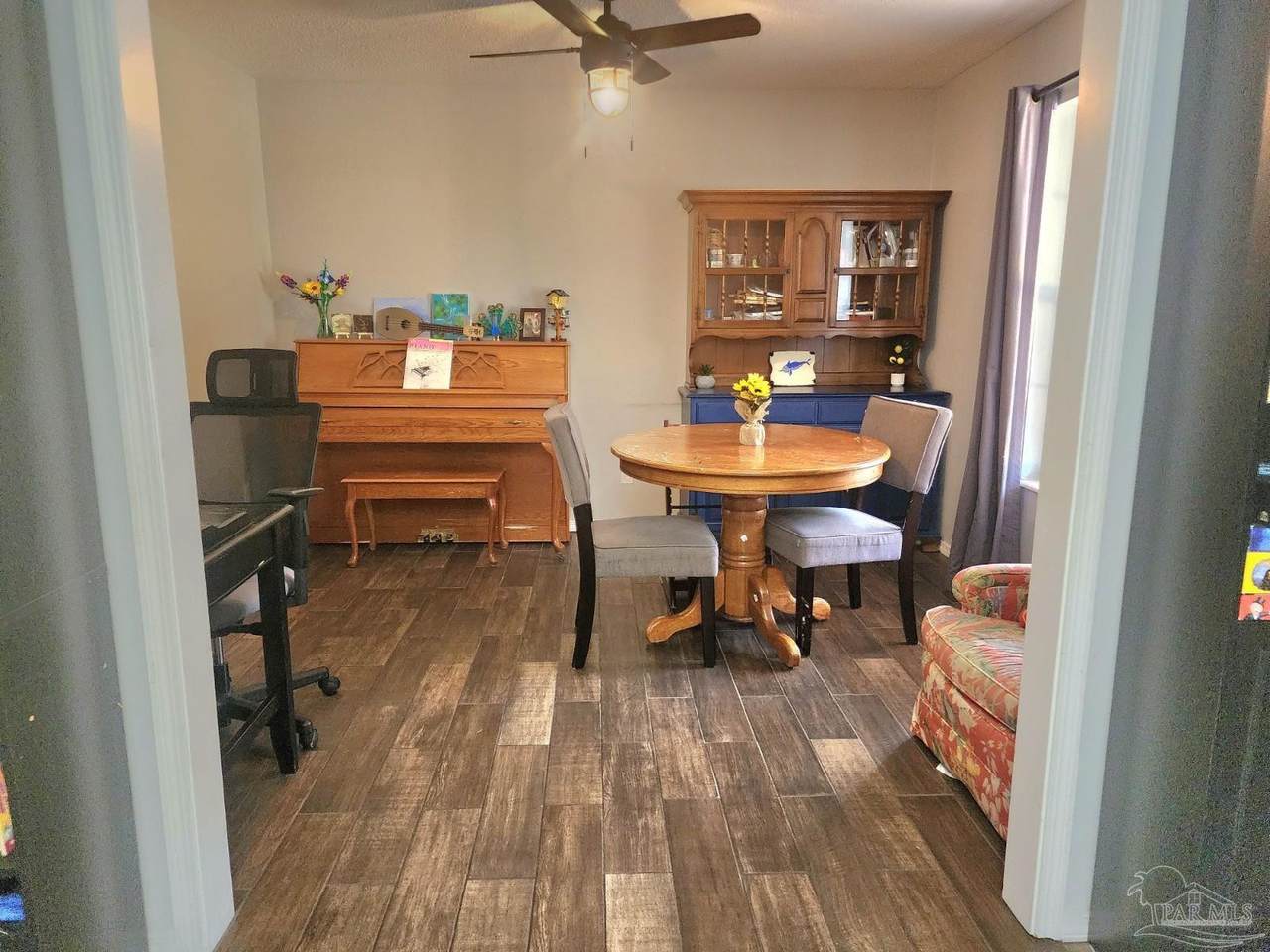 https://bt-photos.global.ssl.fastly.net/pensacola/1280_boomver_2_680787-2.jpg