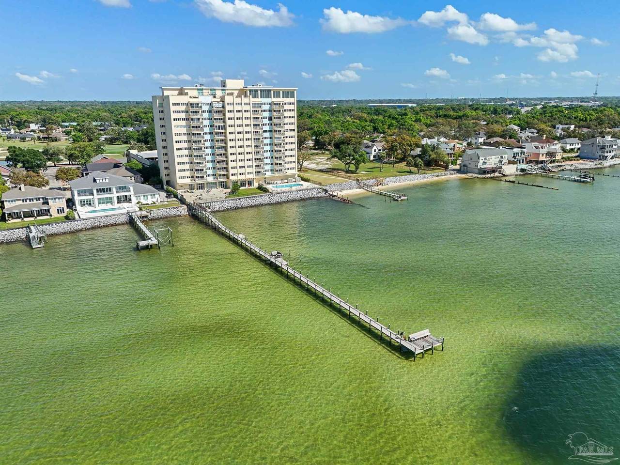 825 Bayshore Dr - Photo 1